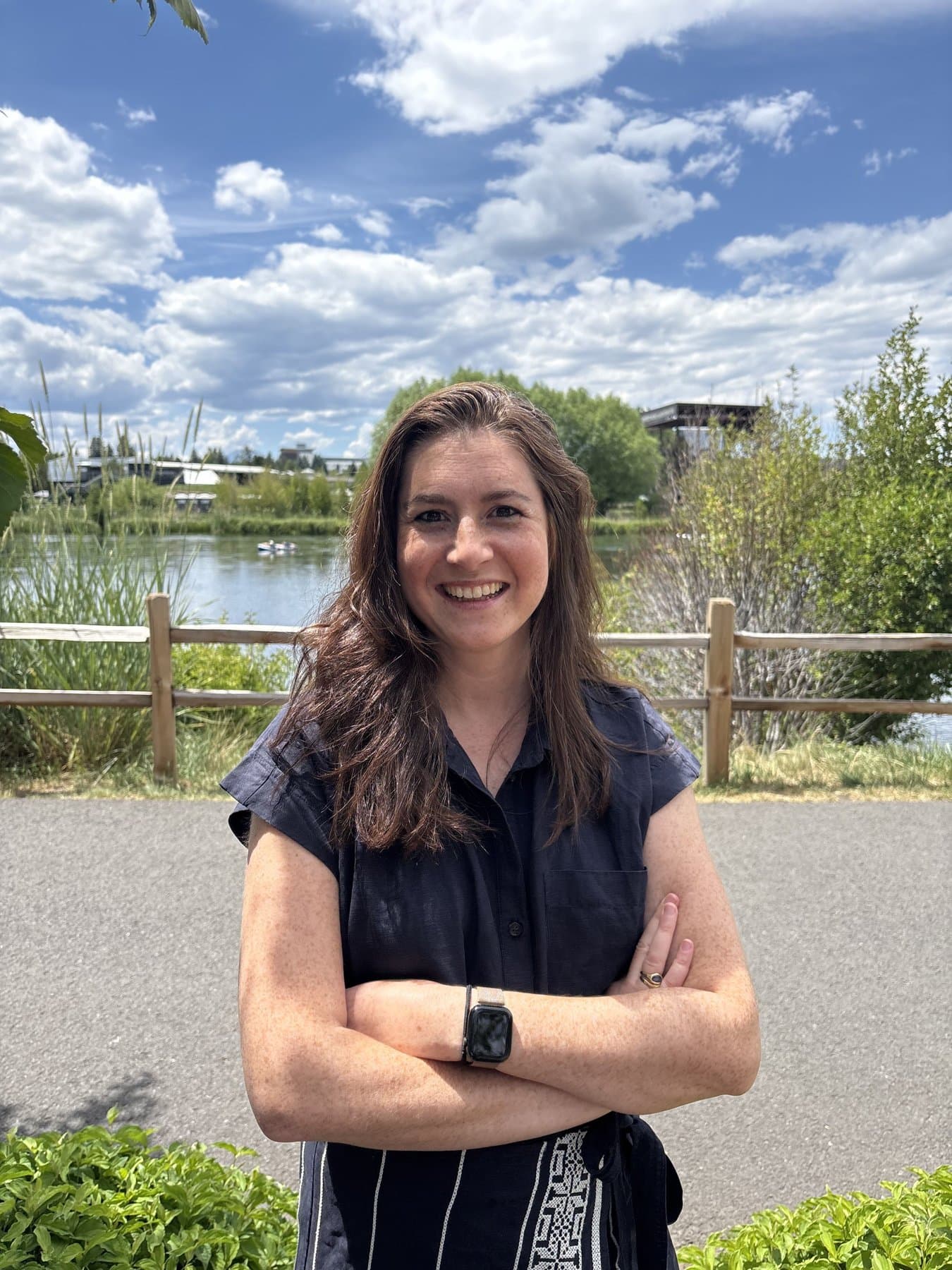 Elana Reinholtz by the water in Bend, Oregon
