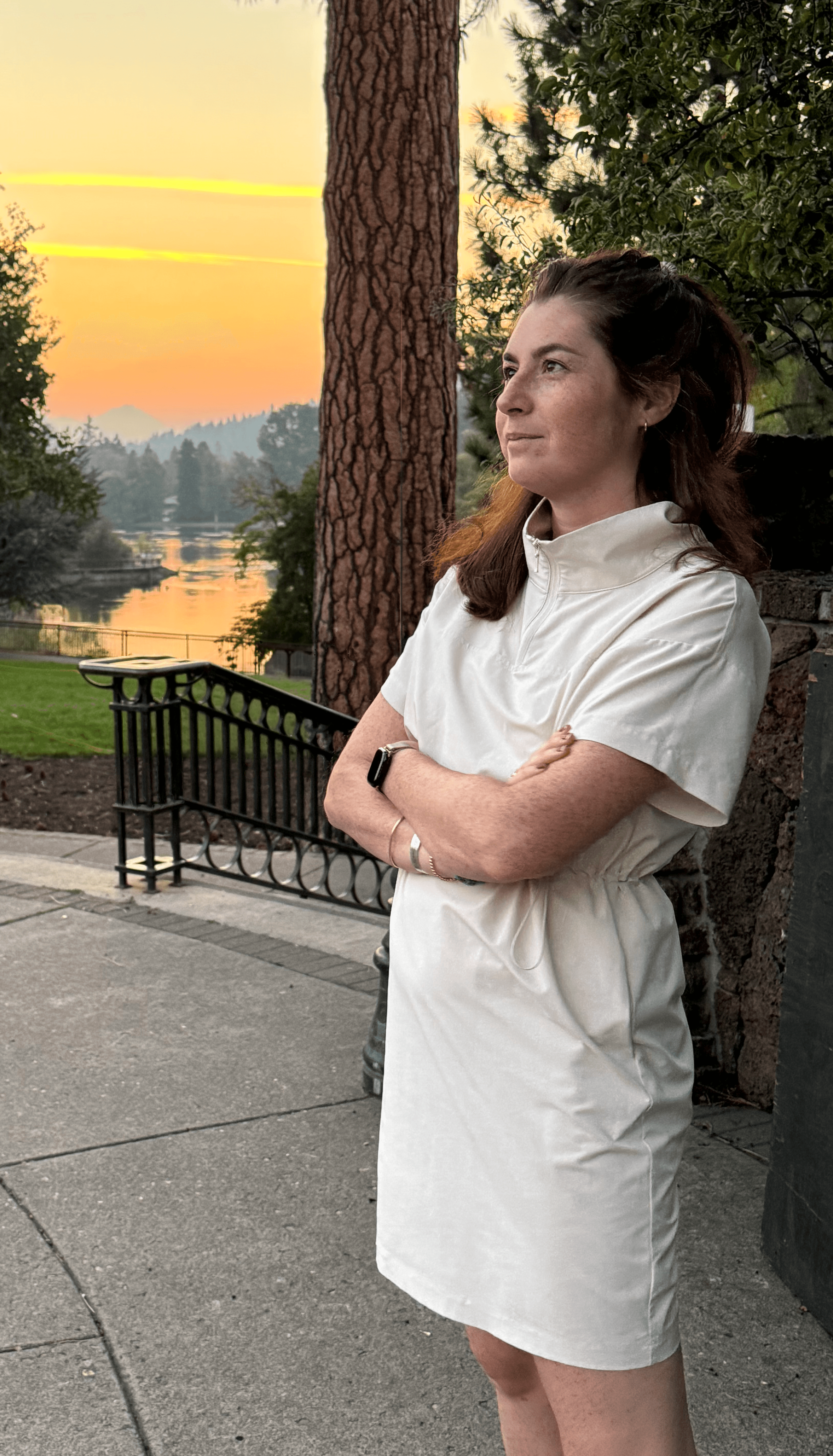 Elana Reinholtz at the Deschutes River in Bend, Oregon at sunset